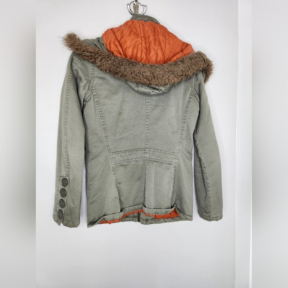 Jacket - Picture 4 of 5